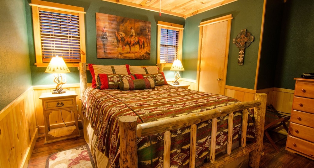 Cabin, 2 Bedrooms photo 2