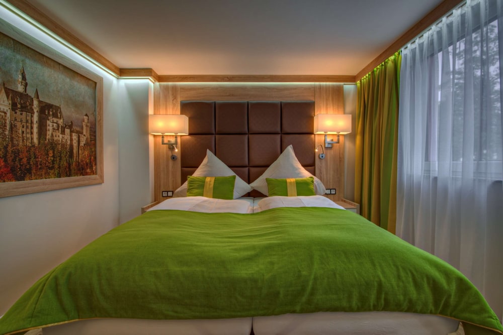 Comfort Room, 2 Twin Beds (with Sofabed) photo 1