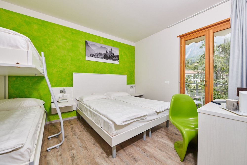 Smart Room (3 PAX) photo 1
