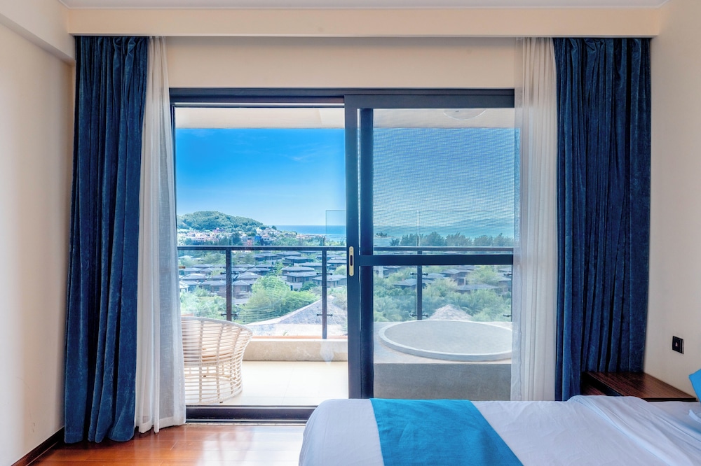 Standard Suite, Balcony, Garden View photo 2