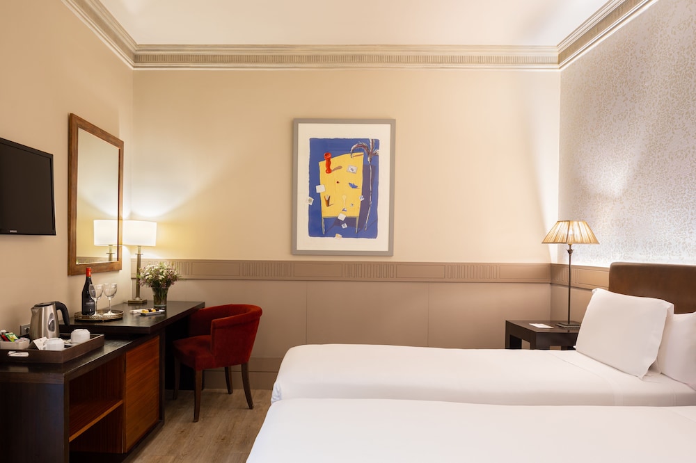 Standard Room (Interior)