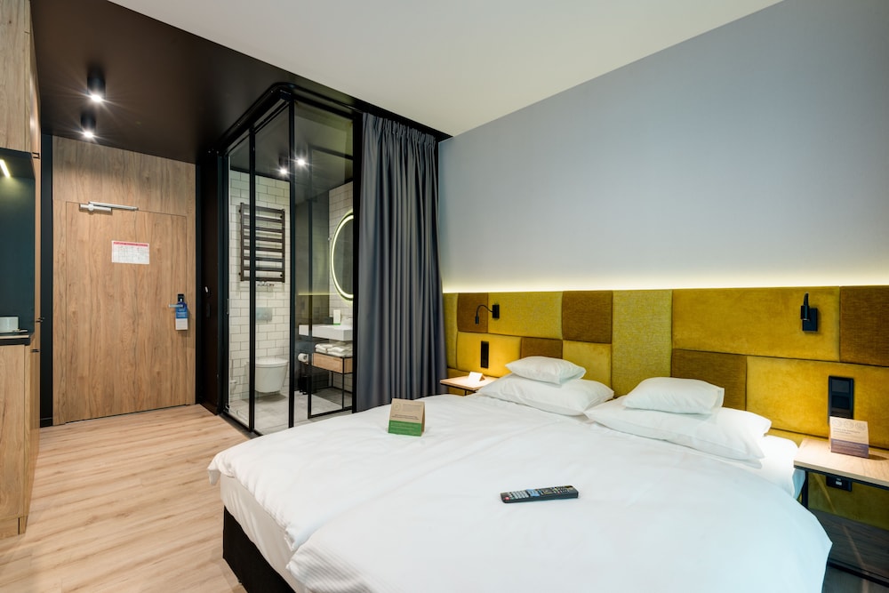 Standard Room, Balcony - Photo 11