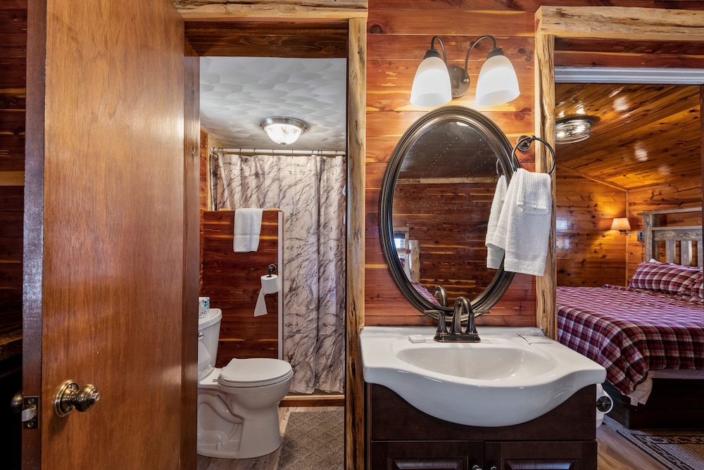 Standard Cabin, 2 Bedrooms, Non Smoking (202) photo 2