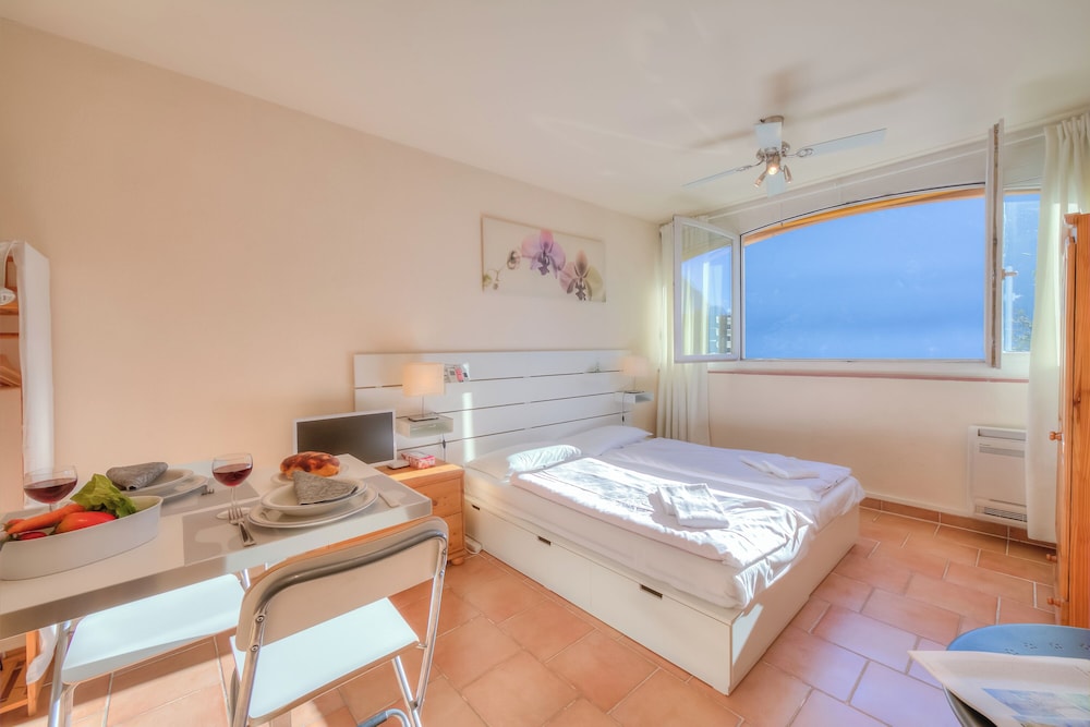 Standard Studio, Mountain View (Orchidea Apt. 4 Front Lake)