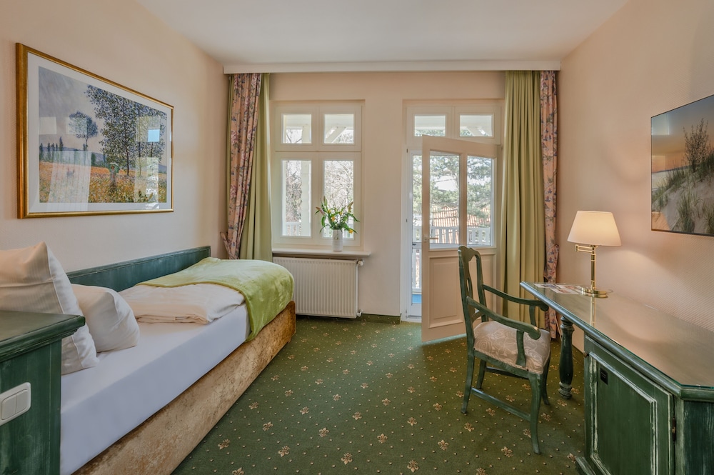 Single Room photo 2