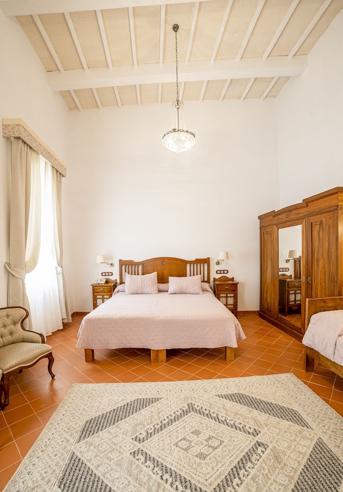 Superior Triple Room - Photo 4