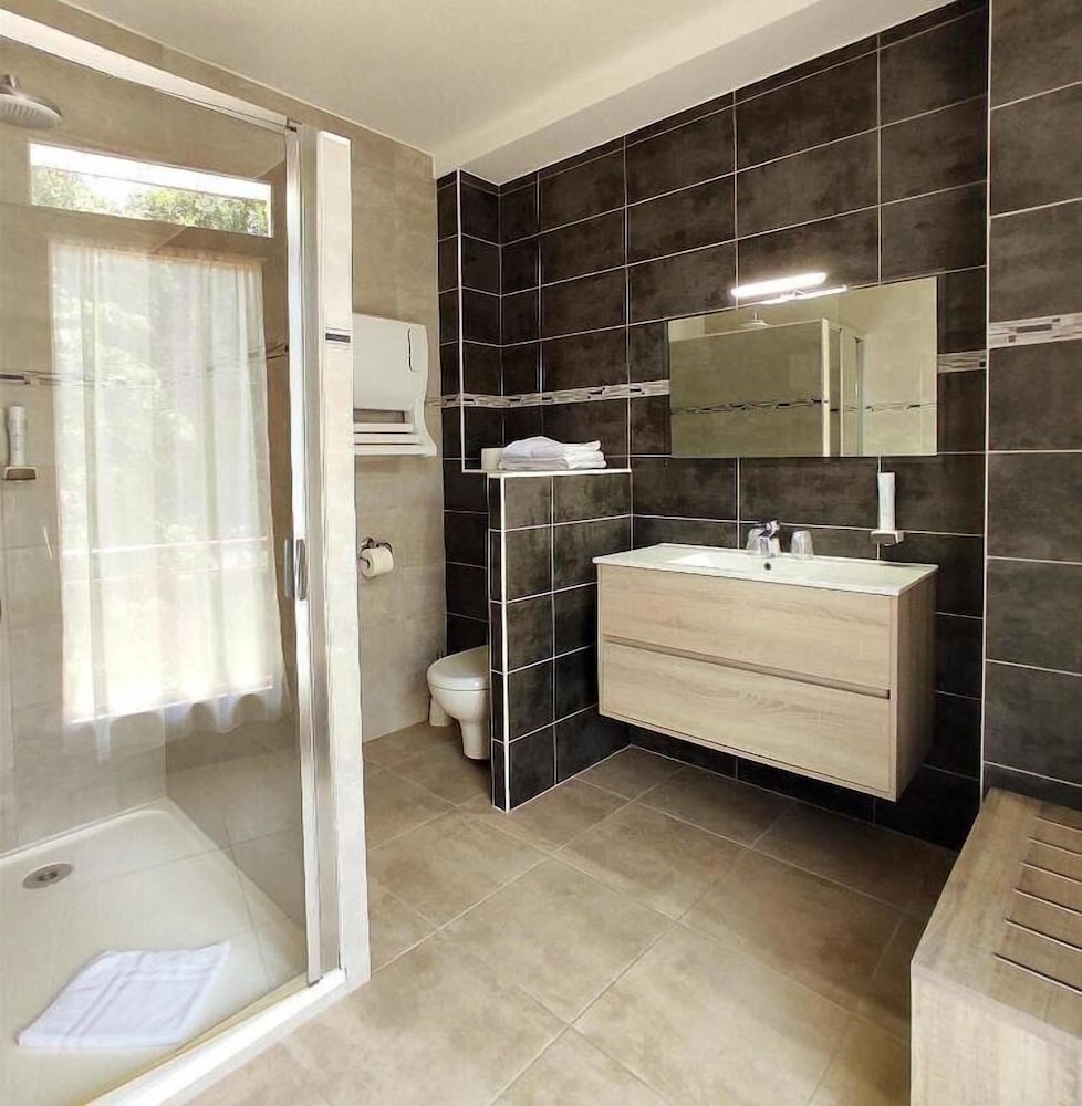 Standard Room, Lake View photo 2