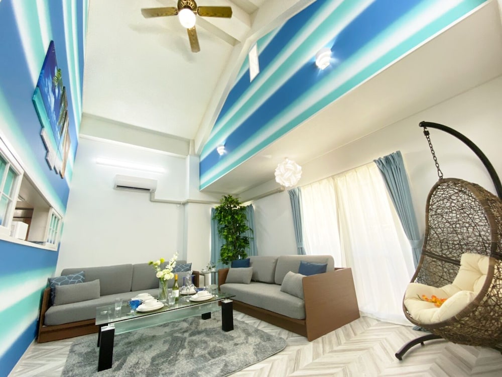 Condo (Tall House 2, with Loft) photo 1