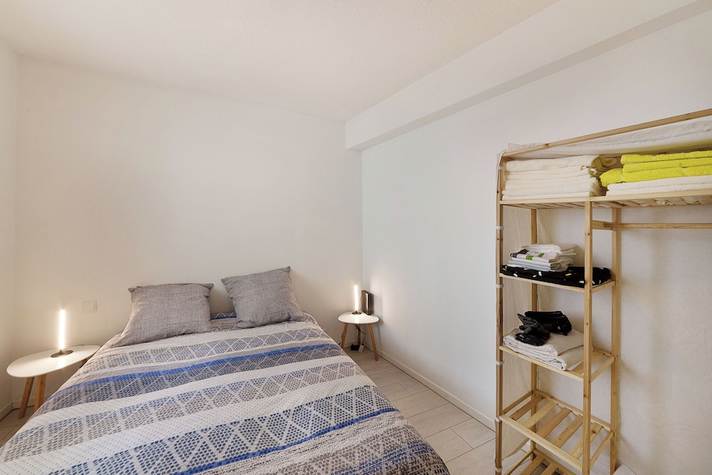 Comfort Apartment, Courtyard View