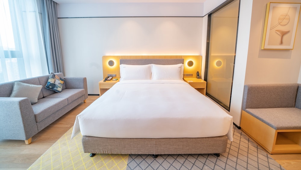 Standard Room, 1 King Bed