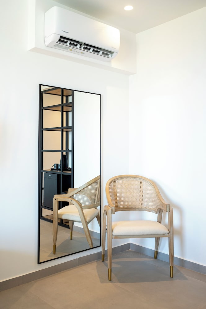 Executive Suite, Sea View - Photo 11