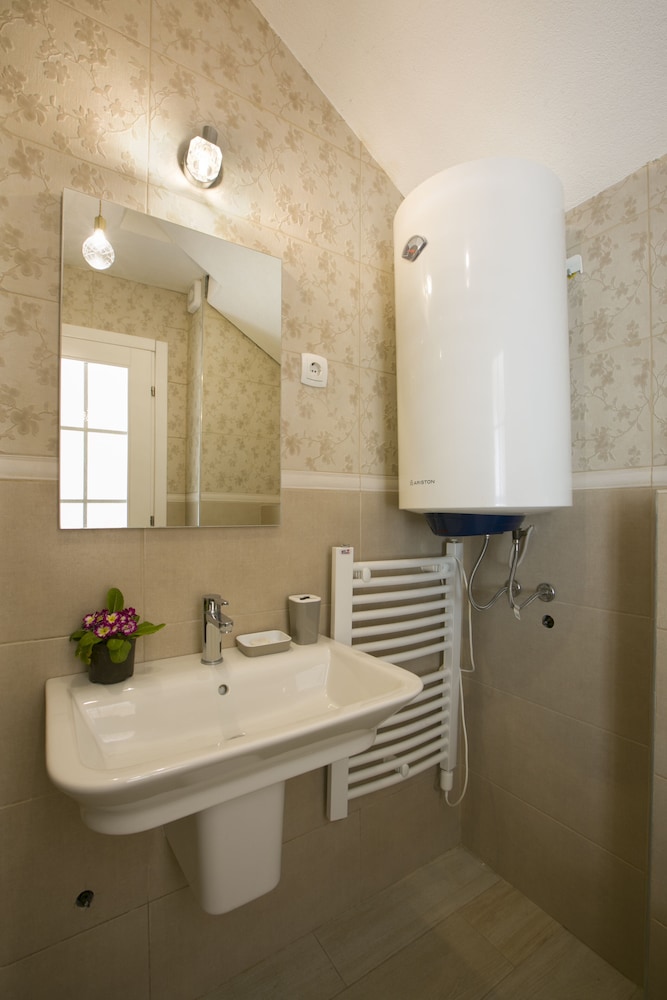 Romantic Double Room - Photo 9