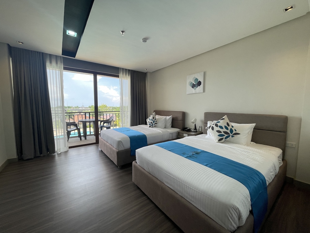 Deluxe Double Room - Photo 8