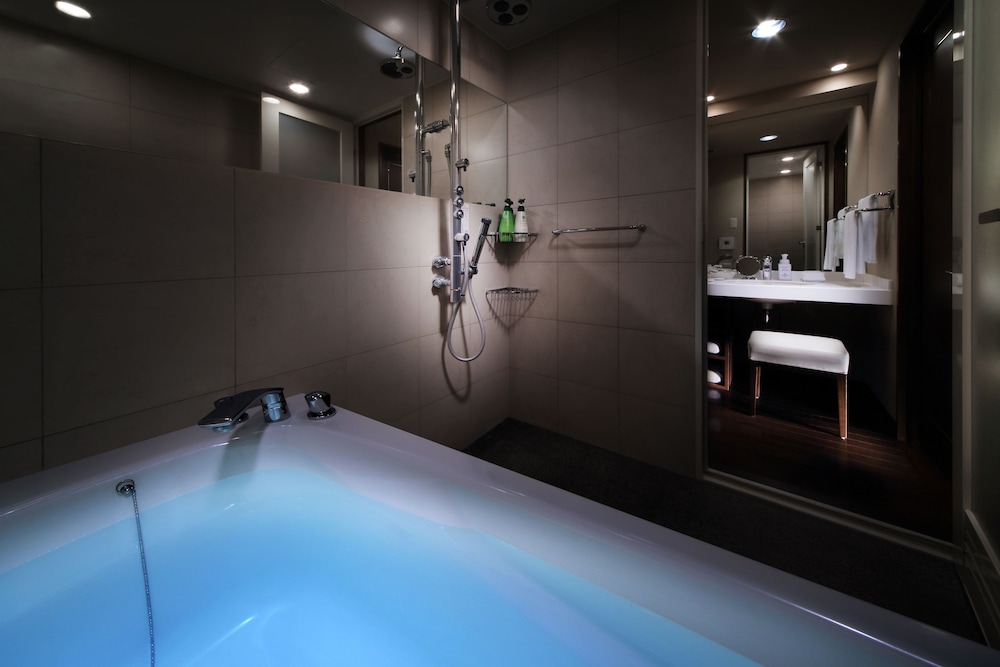Executive Suite, Non Smoking (Main Building) - Photo 6