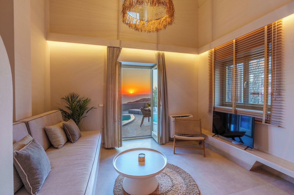 Grand Villa, Sea View