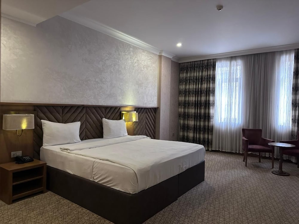 Standard Double Room, City View