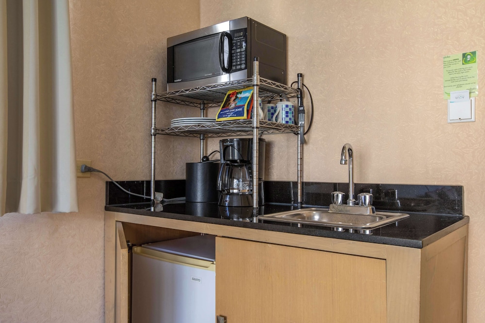 Junior Suite (Deluxe, FREE extra person) - Photo 2
