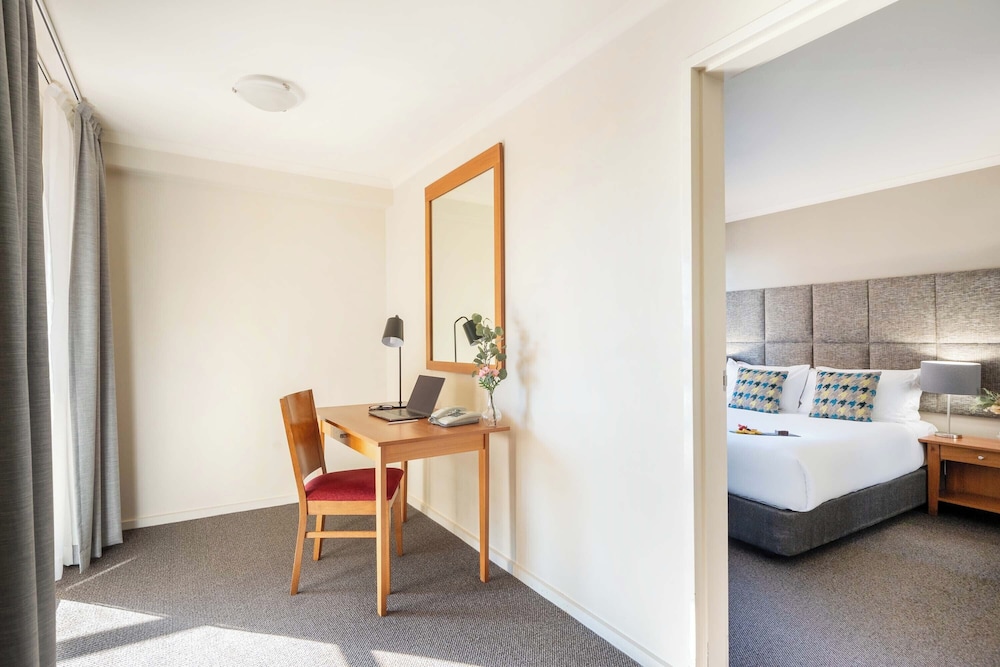Premier Apartment, 2 Bedrooms - Photo 4