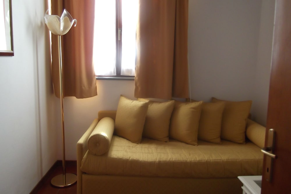 Classic Apartment photo 3