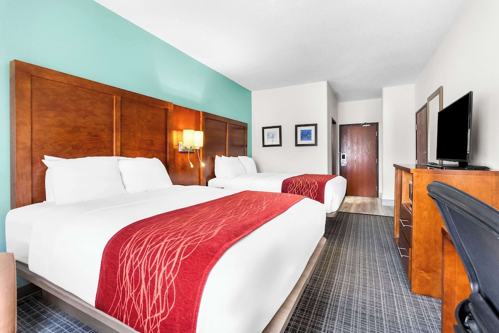 Standard Room, 2 Queen Beds, Non Smoking - Photo 2