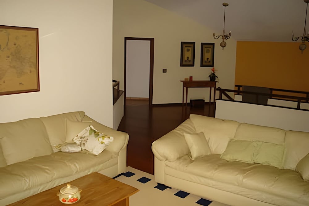 Villa photo 2