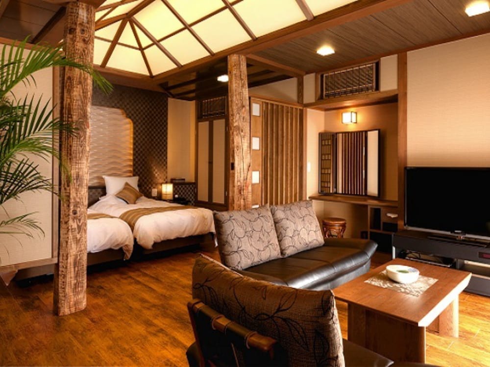Luxury Triple Room, 2 Bedrooms, Non Smoking, Private Bathroom