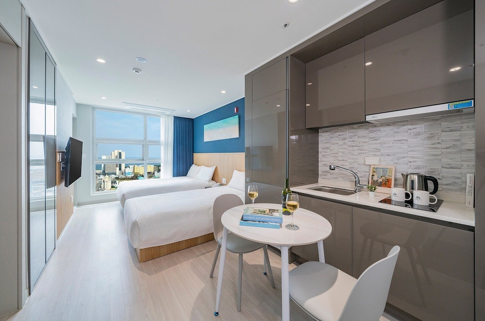 [Breakfast for 2 PKG] City View Standard Twin photo 3