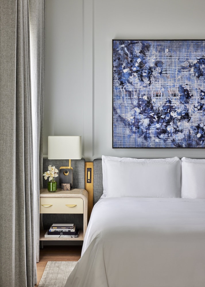 Rosewood Suite thumbnail 6