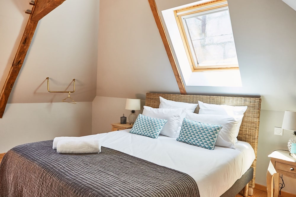 Classic Double Room, Ensuite (Chambre Ducy) photo 1