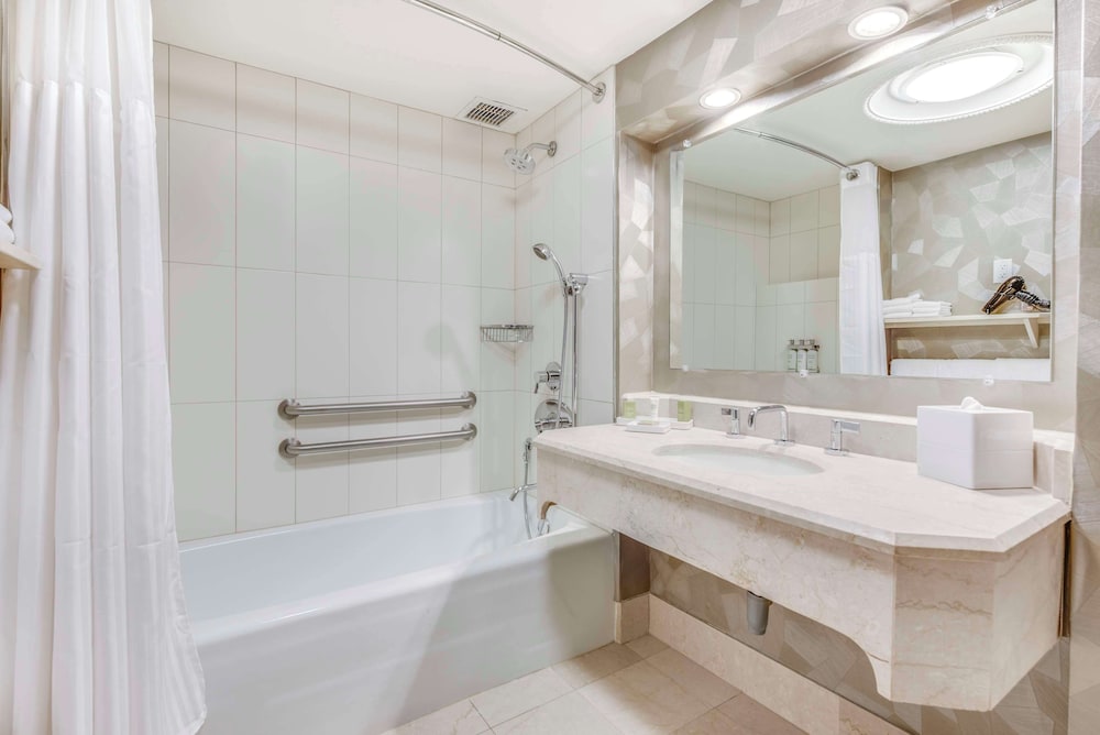 Room, 2 Double Beds (Capitol View) - Photo 7