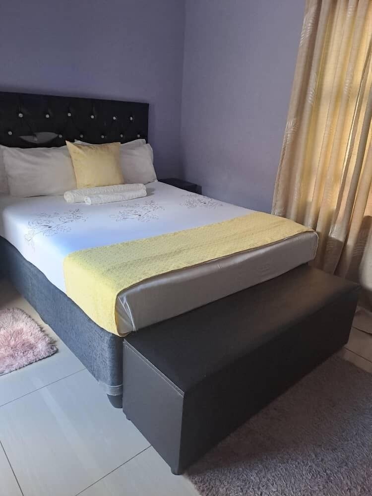 Deluxe Double or Twin Room photo 1