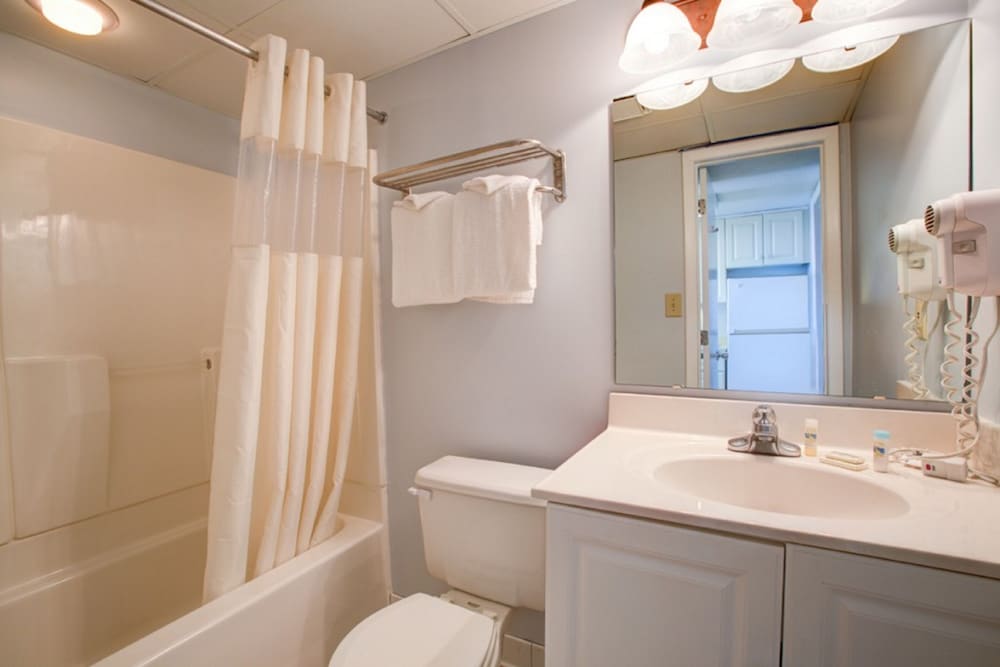 Standard Room, Oceanfront - Photo 6