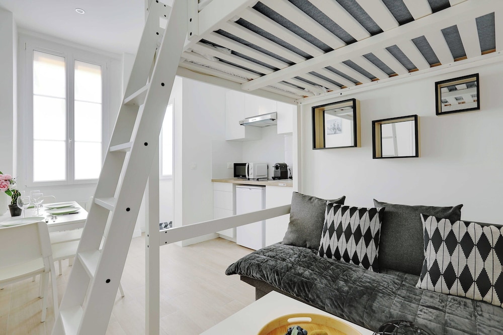 Apartment photo 1