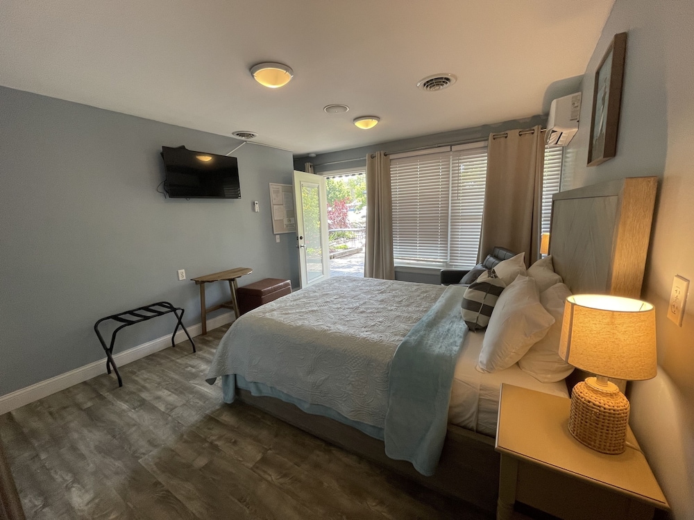 Basic Double Room photo 2