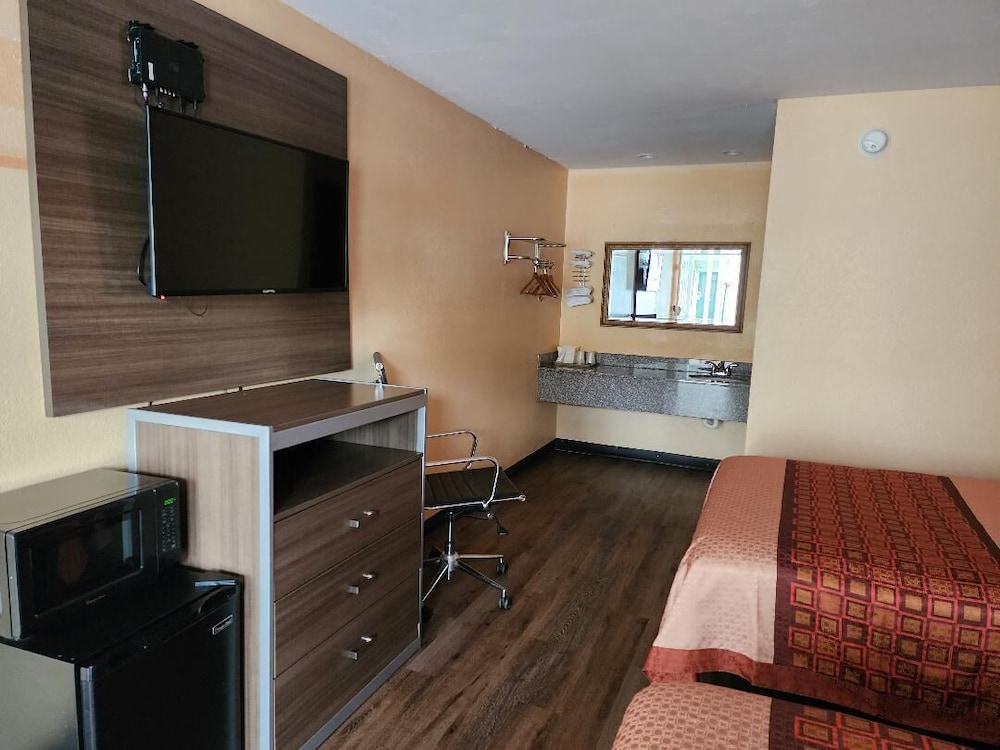 Standard Room, 2 Double Beds, Smoking photo 1