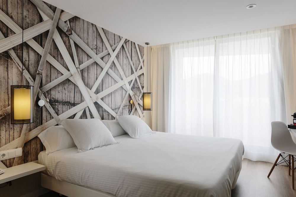 Double Room Single Use, Balcony, Pool View Double Room Single Use, Balcony, Pool View