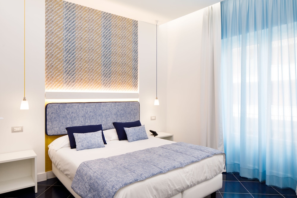 Classic Double or Twin Room - Photo 2