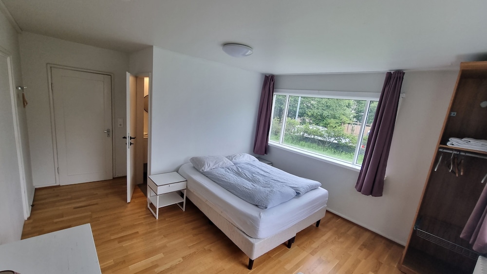 Economy Double Room, Private Bathroom, Garden View