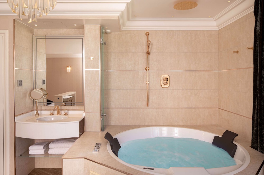 Sublime Prestige Room