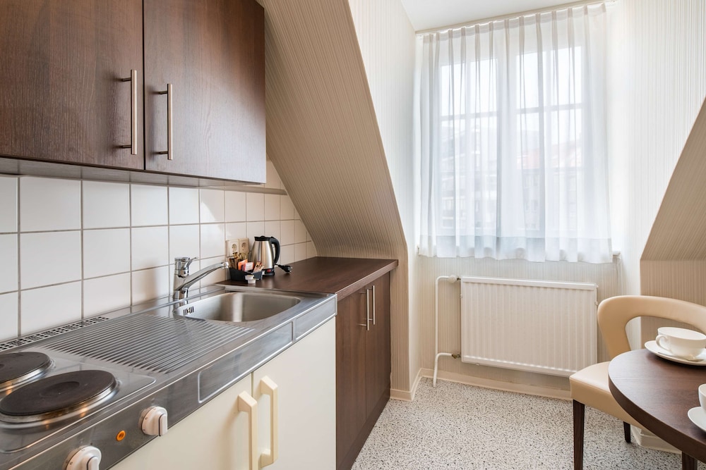 Standard Apartment, 1 Twin Bed, Kitchen (Dining Table)