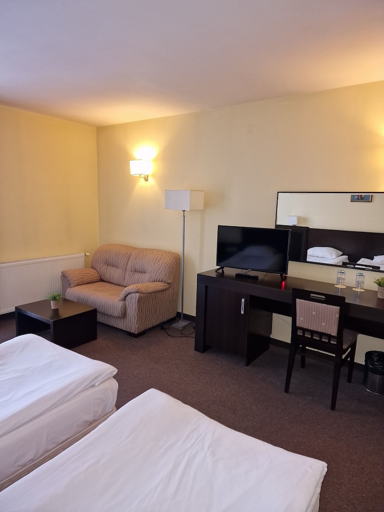 Deluxe Double Or Twin Room, 1 Bedroom, Mountain View photo 3