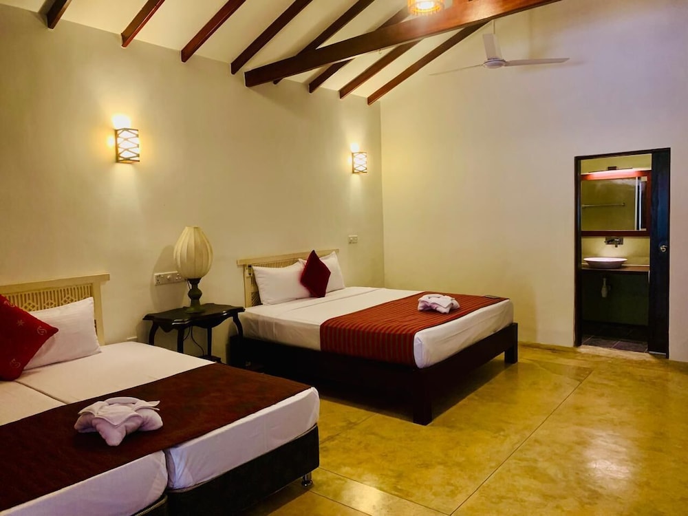 Deluxe Quadruple Room