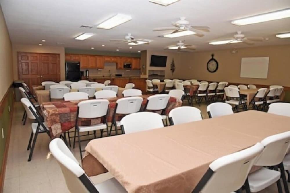 Club Room, Non Smoking