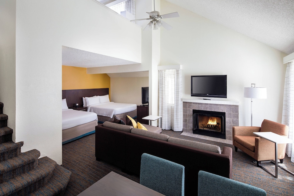 Family Suite, Multiple Beds, Fireplace