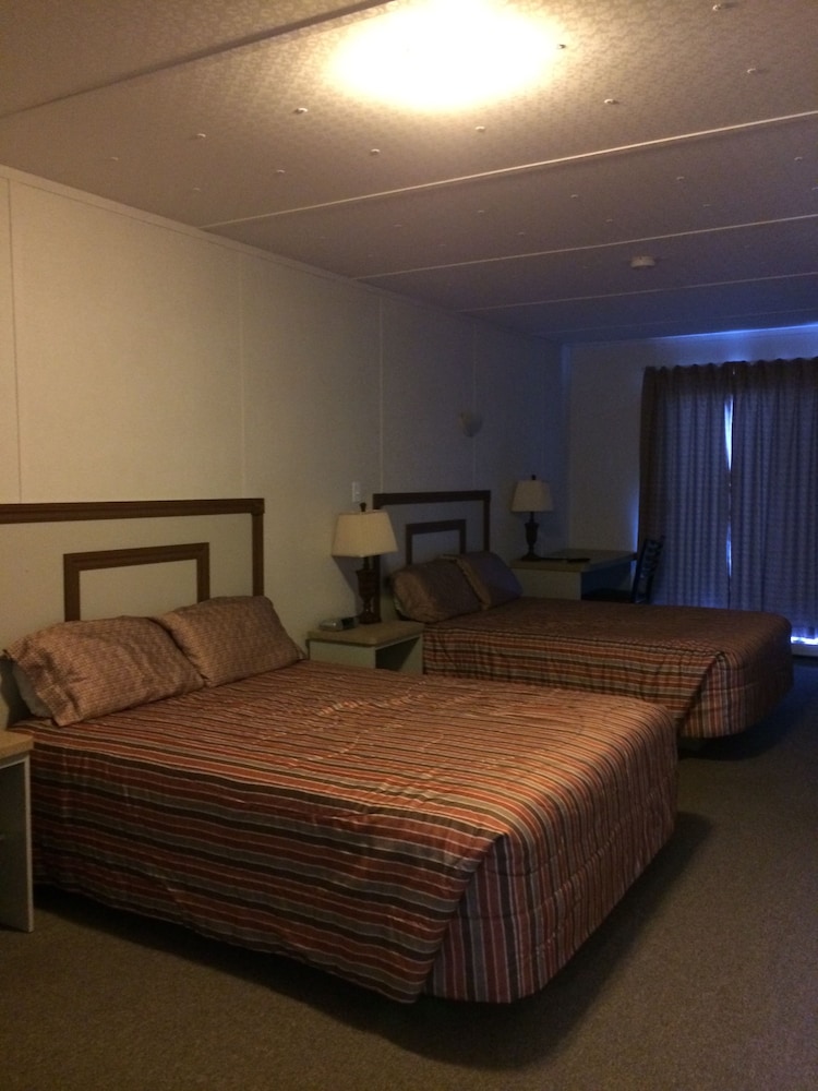 Standard Room, 2 Double Beds photo 3