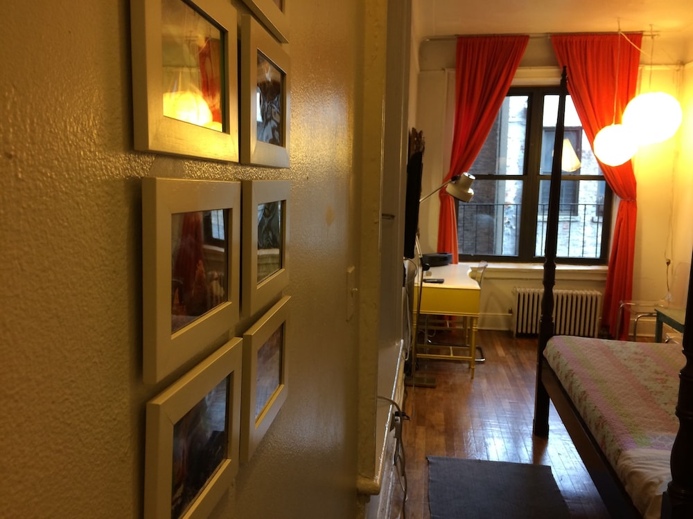 Classic Studio, W71st/Broadway photo 2