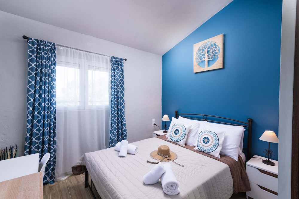 Design House, 2 Bedrooms, Balcony, Ocean View