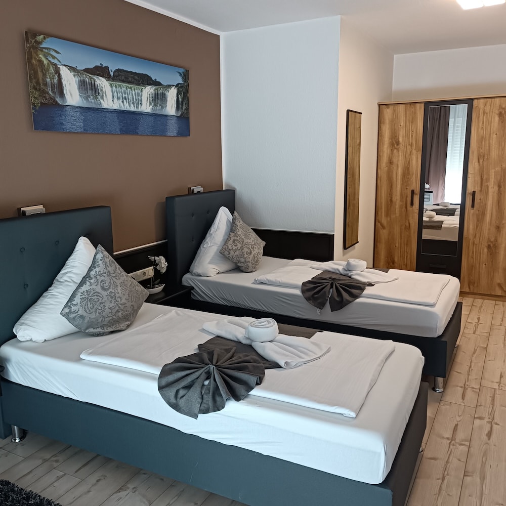 Standard Double Room, 2 Twin Beds photo 1