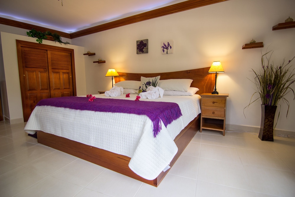 Standard Suite, 2 Queen Beds photo 3