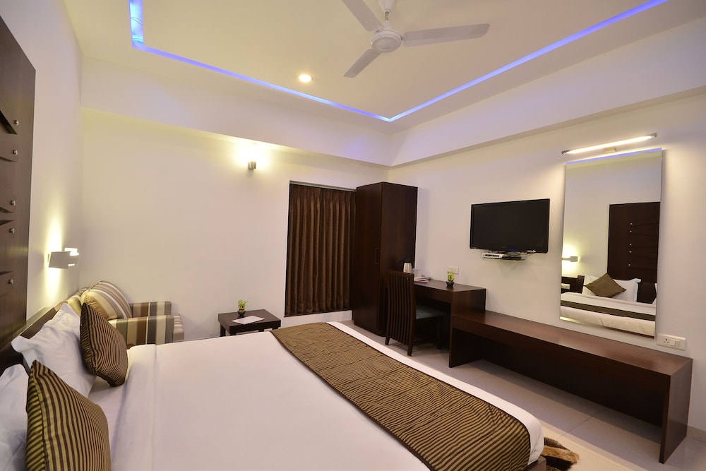 Comfort Room, 1 King Bed photo 2